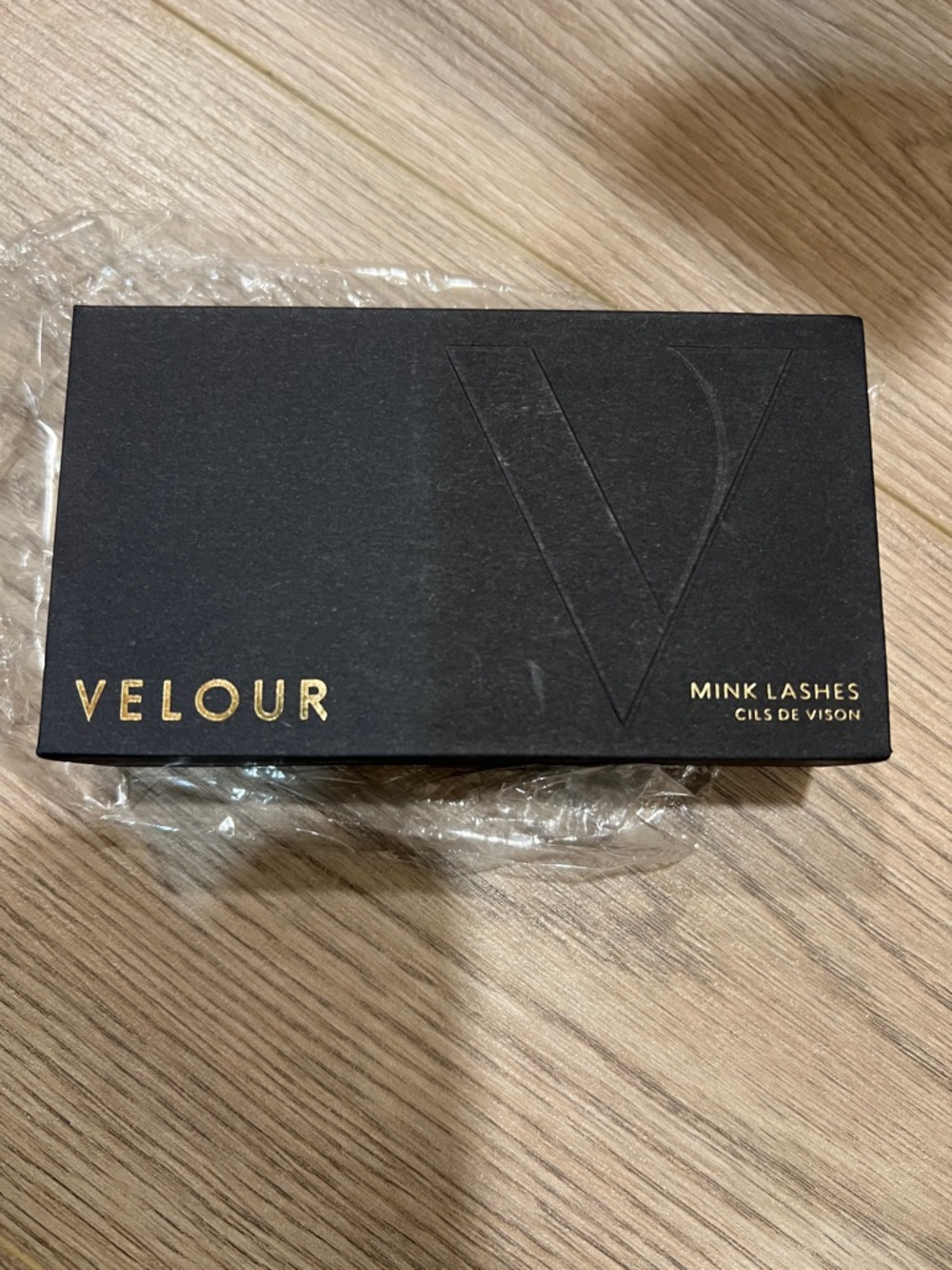 Velour Mink Lashes Black & Gold Box